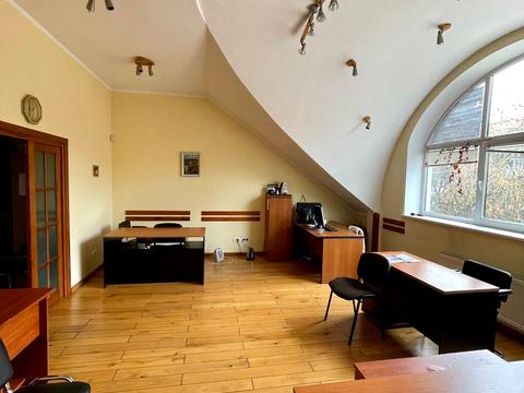 комерційна за адресою Героїв УПА вул., 65