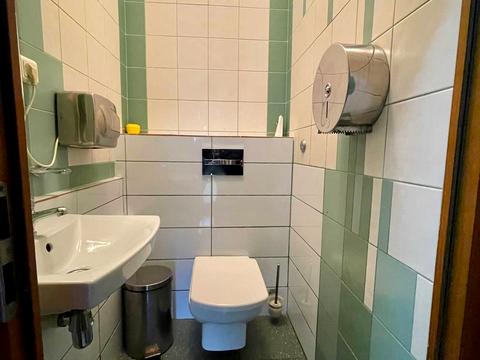 комерційна за адресою Героїв УПА вул., 65