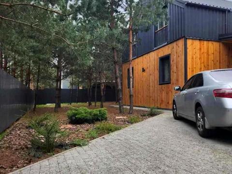 будинок за адресою Київська