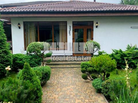 будинок за адресою Польова