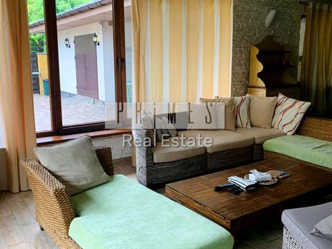 будинок за адресою Польова