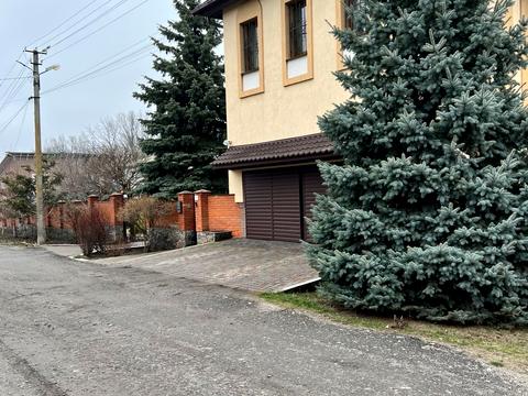 будинок за адресою Хрестовоздвиженська вул.