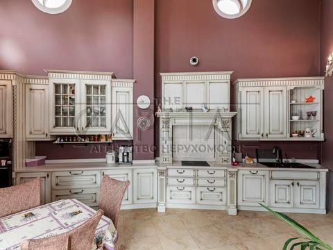 будинок за адресою Небесної Сотні вул. (Паризької Комуни)