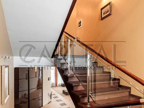 будинок за адресою Небесної Сотні вул. (Паризької Комуни)