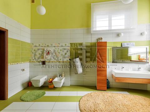 будинок за адресою Небесної Сотні вул. (Паризької Комуни)