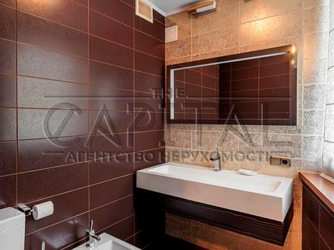 будинок за адресою Небесної Сотні вул. (Паризької Комуни)