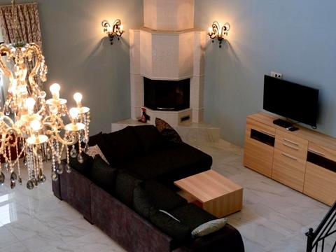 дом по адресу Вишнева