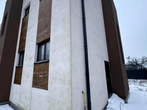 будинок за адресою Весняна