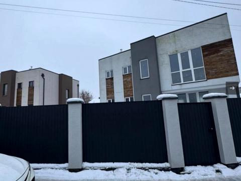 будинок за адресою Весняна