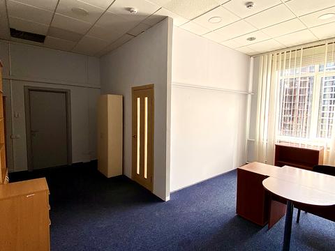 комерційна за адресою Євгена Коновальця вул. (Щорса), 31