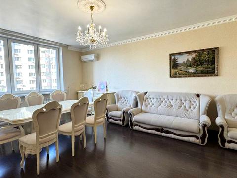 квартира за адресою Срібнокільська вул., 1