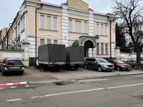 коммерческая по адресу Оболонская ул., 47
