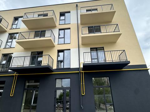 комерційна за адресою Білогірська вул., (Будинок)