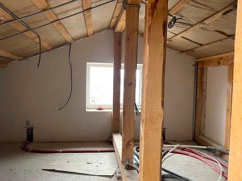 комерційна за адресою Київська вул., 262