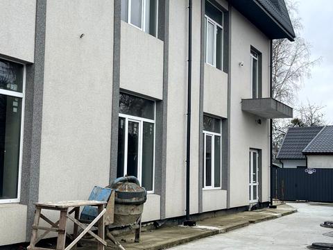 комерційна за адресою Київська вул., 262