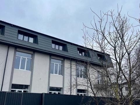 комерційна за адресою Київська вул., 262