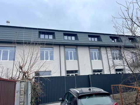 комерційна за адресою Київська вул., 262