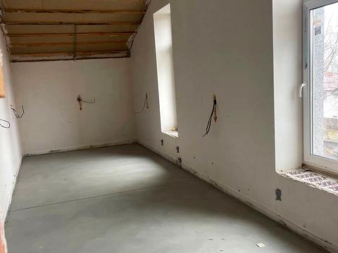 комерційна за адресою Київська вул., 262