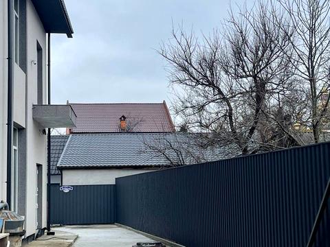 комерційна за адресою Київська вул., 262