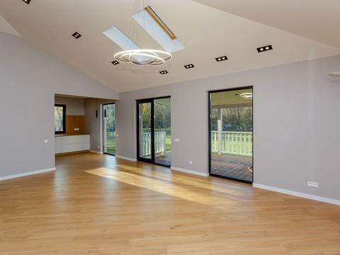 будинок за адресою Сонячна вул.