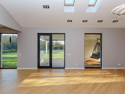 будинок за адресою Сонячна вул.