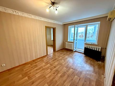 квартира за адресою Дніпро, Богдана Хмельницького просп. (Героїв Сталінграда), 8-Б