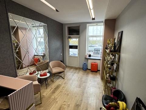 коммерческая по адресу Під Дубом, 6