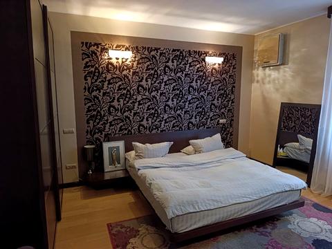 квартира за адресою Олександра Олеся вул., 25д