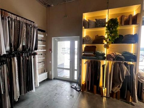 комерційна за адресою Всеволода Змієнка вул., 21