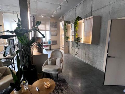 комерційна за адресою Всеволода Змієнка вул., 21