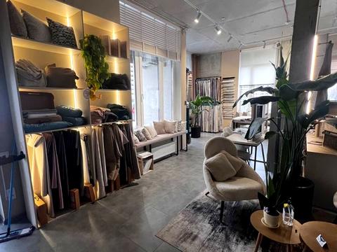 комерційна за адресою Всеволода Змієнка вул., 21