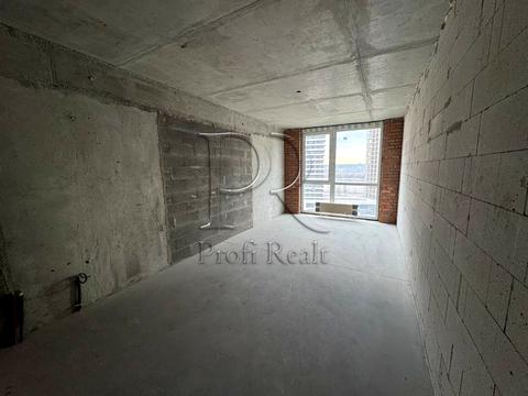 квартира за адресою Причальна вул., 8