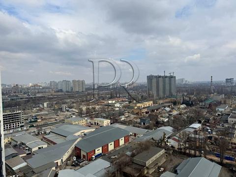 квартира за адресою Причальна вул., 14