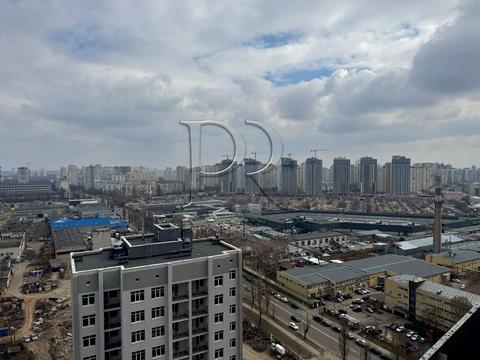 квартира за адресою Причальна вул., 14