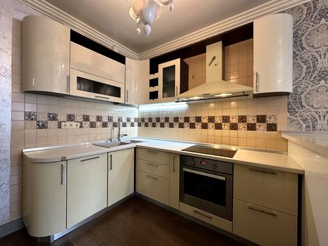 квартира за адресою Дніпровська набережна вул., 26