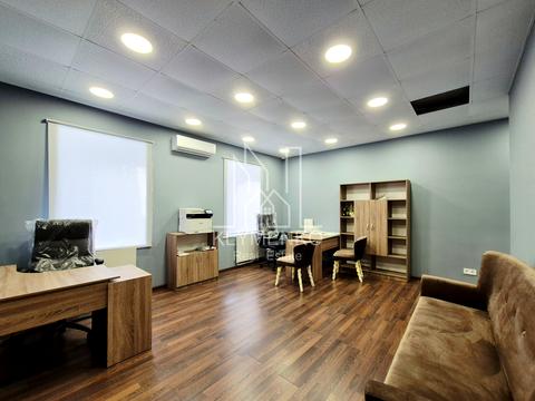 комерційна за адресою Євгена Чикаленка вул. (Пушкінська), 32-А