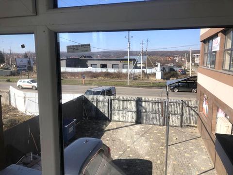 комерційна за адресою Головна, 10