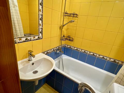 квартира за адресою Івана Величковського вул., 16