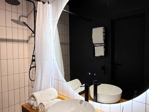 квартира за адресою Михайла Грушевського вул., 5