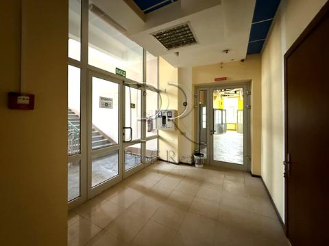 комерційна за адресою Василя Макуха вул. (Івана Шевцова), 1