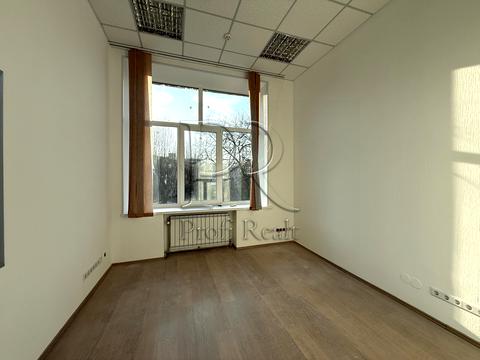 комерційна за адресою Василя Макуха вул. (Івана Шевцова), 1