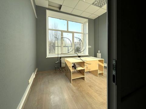 комерційна за адресою Василя Макуха вул. (Івана Шевцова), 1