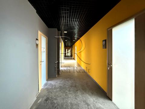 комерційна за адресою Василя Макуха вул. (Івана Шевцова), 1