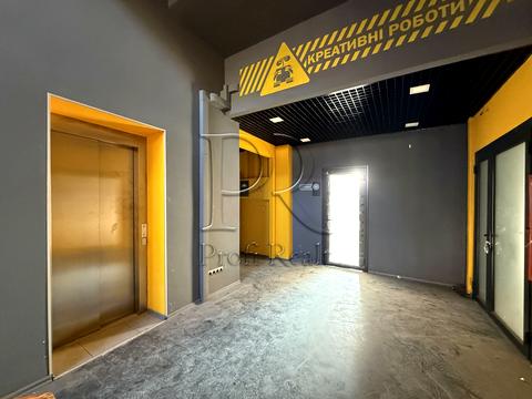 коммерческая по адресу Василя Макуха ул. (Івана Шевцова), 1