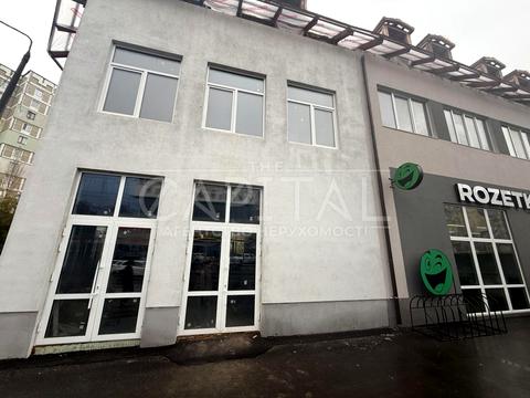 комерційна за адресою Драгоманова вул., 21