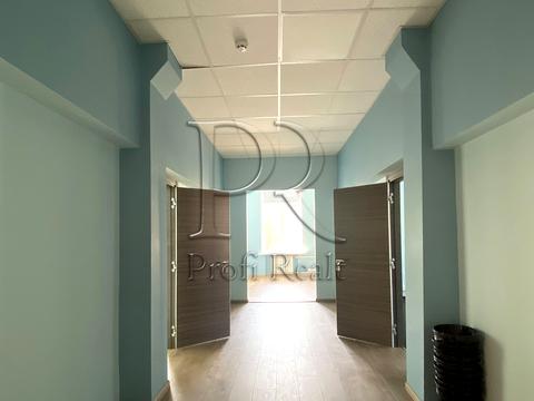 комерційна за адресою Василя Макуха вул. (Івана Шевцова), 1