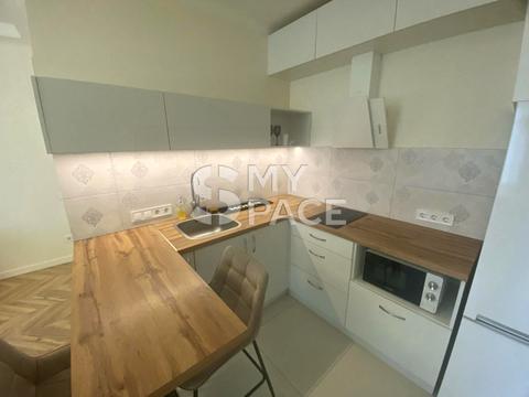 квартира за адресою Михайла Максимовича вул. (Онуфрія Трутенка), 26