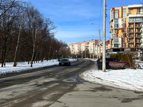 коммерческая по адресу Героев Крут бульв. (Героїв Сталінграду), 22