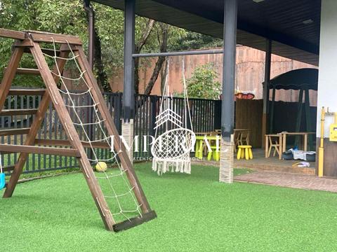 коммерческая по адресу Професора Караваєва ул., 1