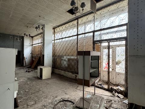 комерційна за адресою Петра Дорошенка вул. (Блюхера), 15